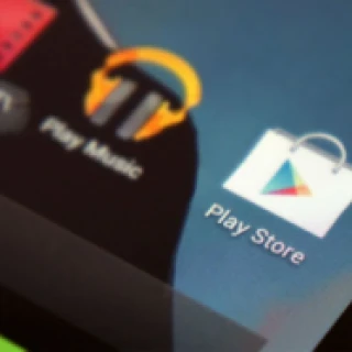 Nunca baixe programas ou aplicativos para o seu smartphone fora da loja oficial