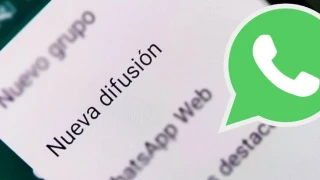 Como desejar um Feliz Ano Novo a todos os seus contatos do WhatsApp?