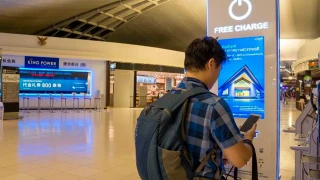 Carregando seu celular em locais públicos: os perigos envolvidos